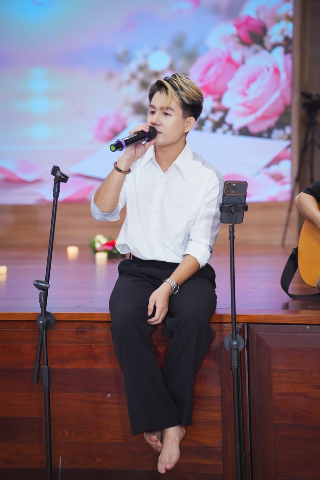 BUỔI TOẠ ĐÀM “THƯƠNG NHỮNG ĐÓA HOA ĐỜI” TRƯỚC THỀM KHÓA TU “SINH VIÊN HƯỚNG VỀ PHẬT PHÁP”.