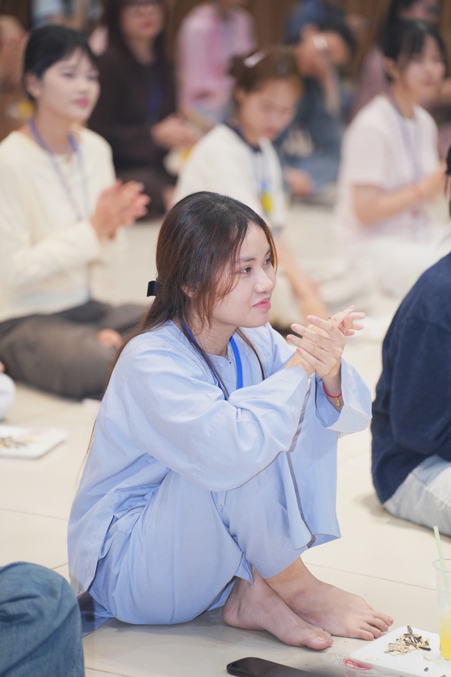 BUỔI TOẠ ĐÀM “THƯƠNG NHỮNG ĐÓA HOA ĐỜI” TRƯỚC THỀM KHÓA TU “SINH VIÊN HƯỚNG VỀ PHẬT PHÁP”.