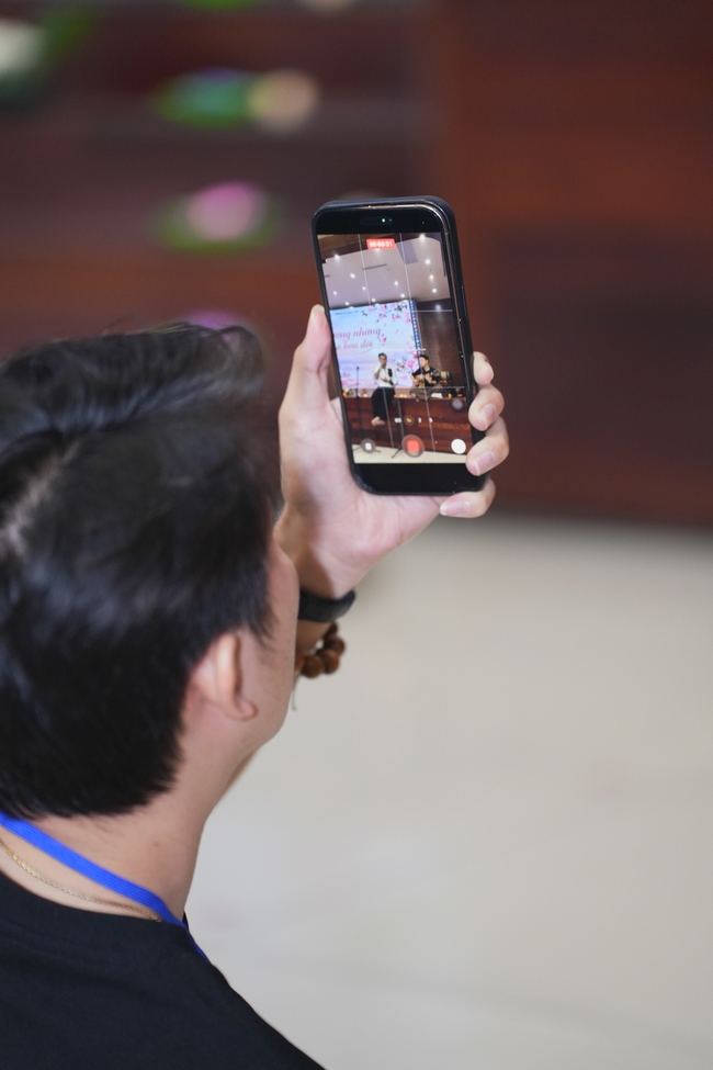 BUỔI TOẠ ĐÀM “THƯƠNG NHỮNG ĐÓA HOA ĐỜI” TRƯỚC THỀM KHÓA TU “SINH VIÊN HƯỚNG VỀ PHẬT PHÁP”.