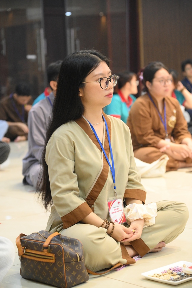 BUỔI TOẠ ĐÀM “THƯƠNG NHỮNG ĐÓA HOA ĐỜI” TRƯỚC THỀM KHÓA TU “SINH VIÊN HƯỚNG VỀ PHẬT PHÁP”.