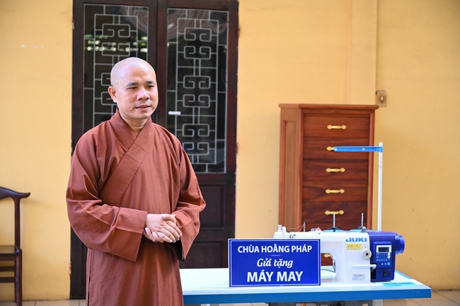 Chương trình từ thiện “Phương tiện nghĩa tình”.