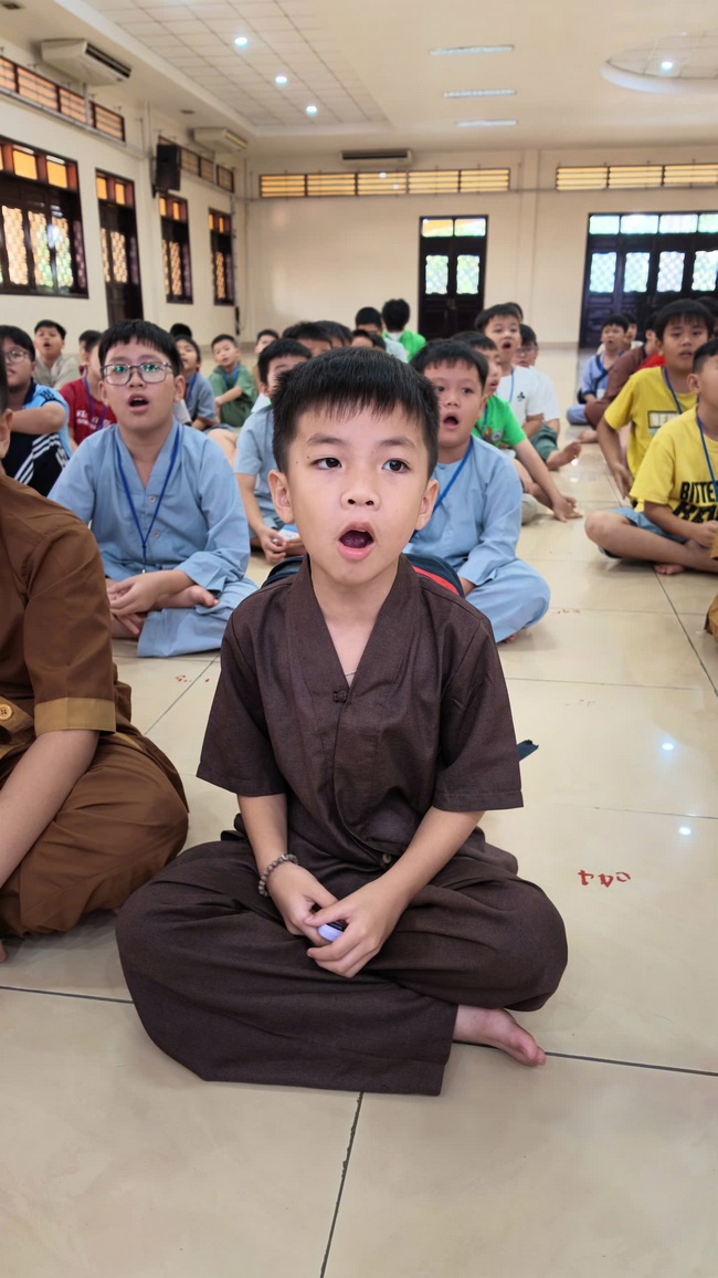 KHÓA TU THIẾU NHI EM VỀ BÊN PHẬT LẦN THỨ 79.