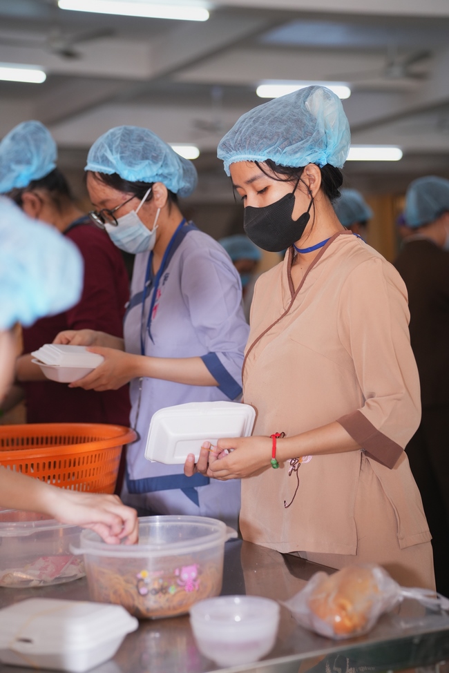 KHÓA TU NIỆM PHẬT MỘT NGÀY | CHÙA HOẰNG PHÁP.