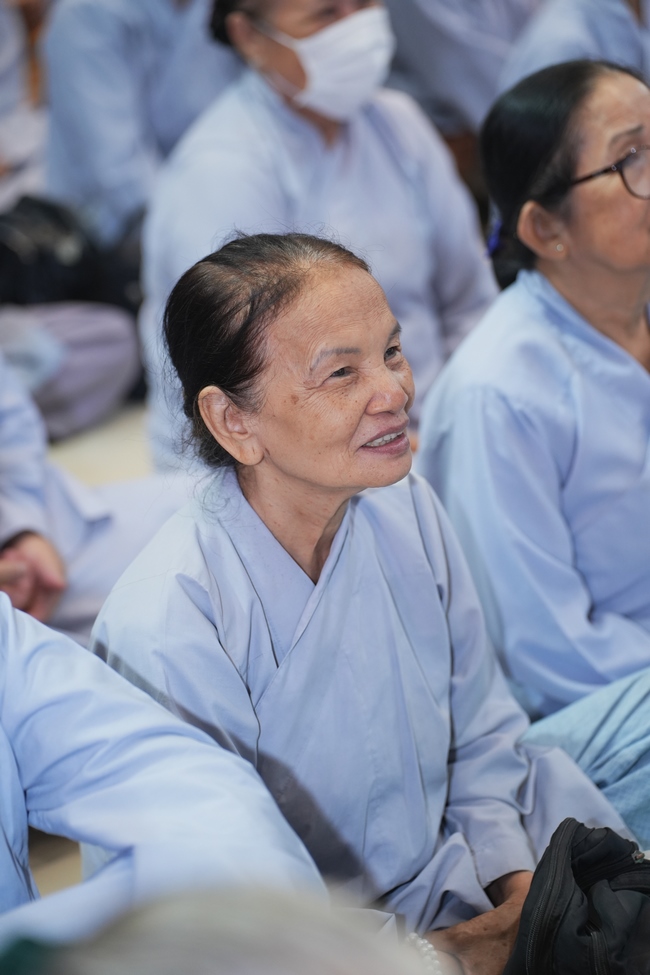KHÓA TU NIỆM PHẬT MỘT NGÀY | CHÙA HOẰNG PHÁP.