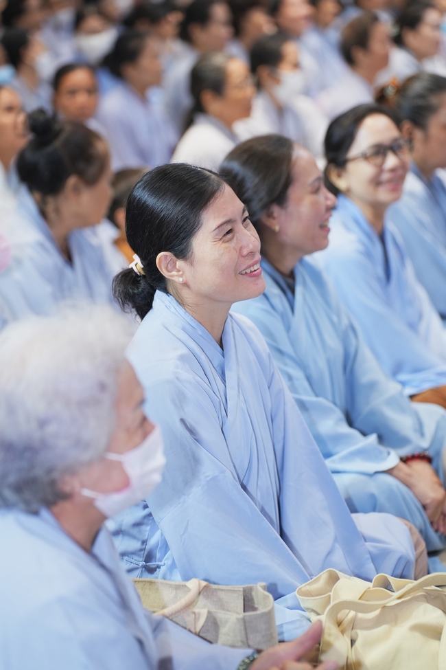 KHÓA TU NIỆM PHẬT MỘT NGÀY | CHÙA HOẰNG PHÁP.