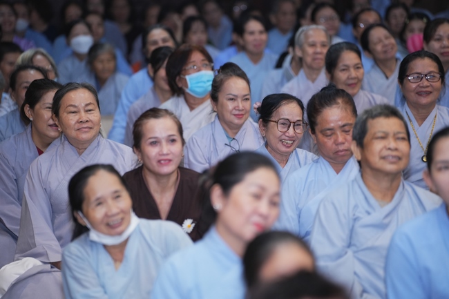 KHÓA TU NIỆM PHẬT MỘT NGÀY | CHÙA HOẰNG PHÁP.