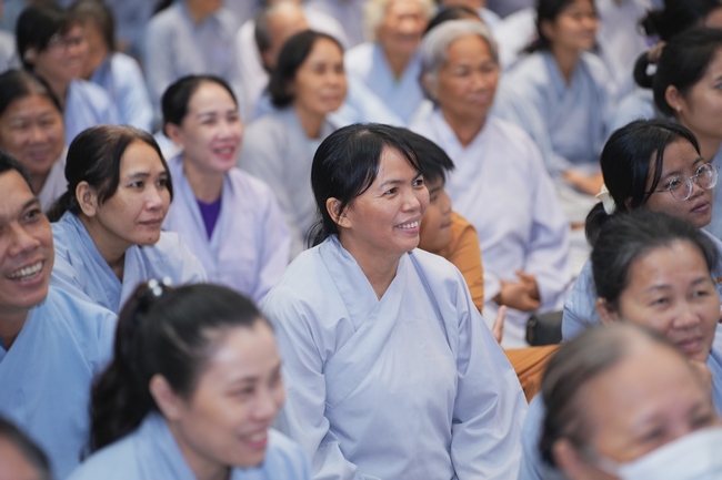 KHÓA TU NIỆM PHẬT MỘT NGÀY | CHÙA HOẰNG PHÁP.