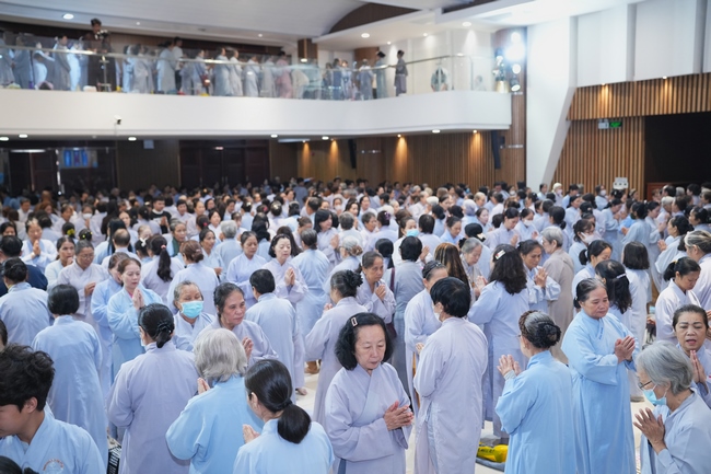 KHÓA TU NIỆM PHẬT MỘT NGÀY | CHÙA HOẰNG PHÁP.