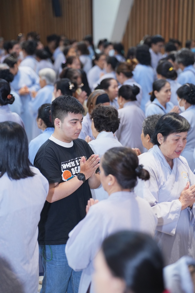KHÓA TU NIỆM PHẬT MỘT NGÀY | CHÙA HOẰNG PHÁP.