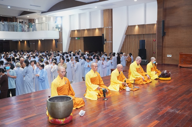 KHÓA TU NIỆM PHẬT MỘT NGÀY | CHÙA HOẰNG PHÁP.