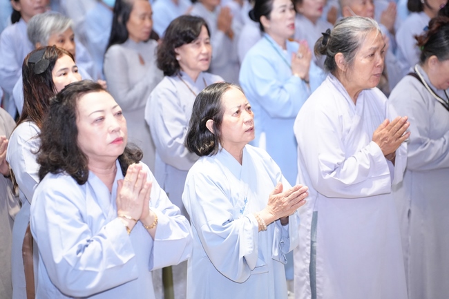 KHÓA TU NIỆM PHẬT MỘT NGÀY | CHÙA HOẰNG PHÁP.