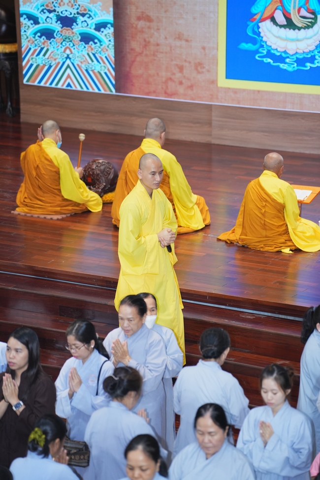 KHÓA TU NIỆM PHẬT MỘT NGÀY | CHÙA HOẰNG PHÁP.