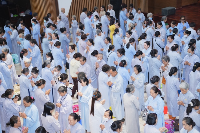 KHÓA TU NIỆM PHẬT MỘT NGÀY | CHÙA HOẰNG PHÁP.