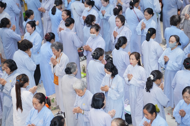 KHÓA TU NIỆM PHẬT MỘT NGÀY | CHÙA HOẰNG PHÁP.