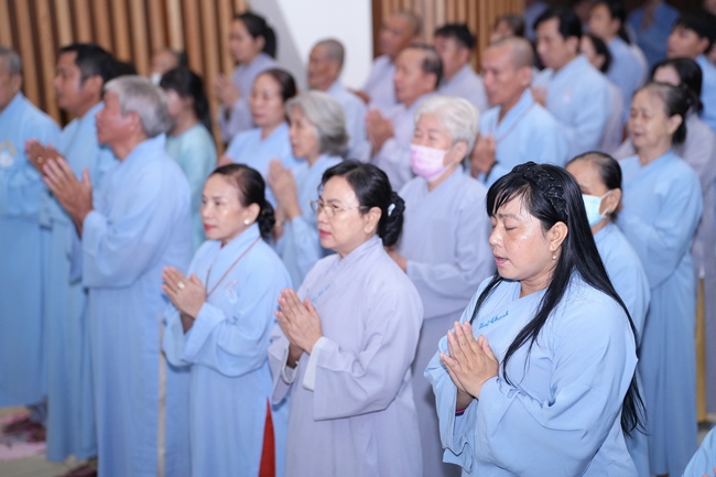 KHÓA TU NIỆM PHẬT MỘT NGÀY | CHÙA HOẰNG PHÁP.