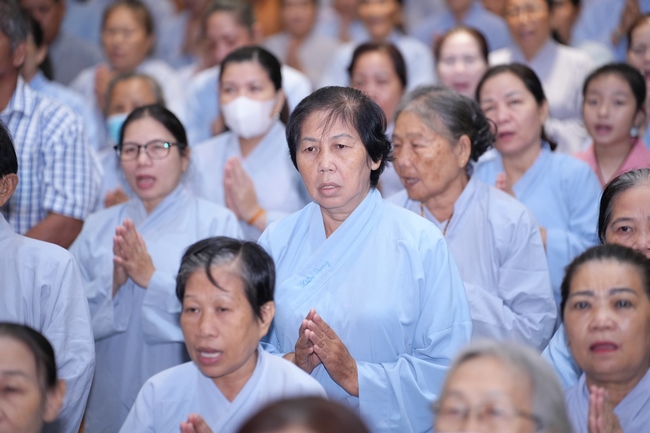 KHÓA TU NIỆM PHẬT MỘT NGÀY | CHÙA HOẰNG PHÁP.