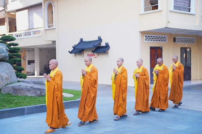 KHÓA TU NIỆM PHẬT MỘT NGÀY | CHÙA HOẰNG PHÁP.