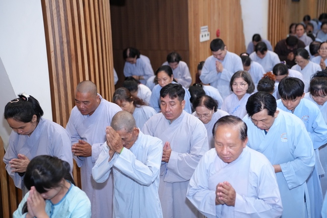 KHÓA TU NIỆM PHẬT MỘT NGÀY | CHÙA HOẰNG PHÁP.