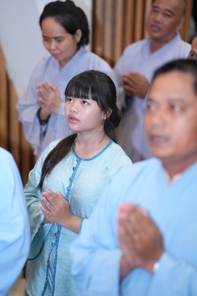 KHÓA TU NIỆM PHẬT MỘT NGÀY | CHÙA HOẰNG PHÁP.