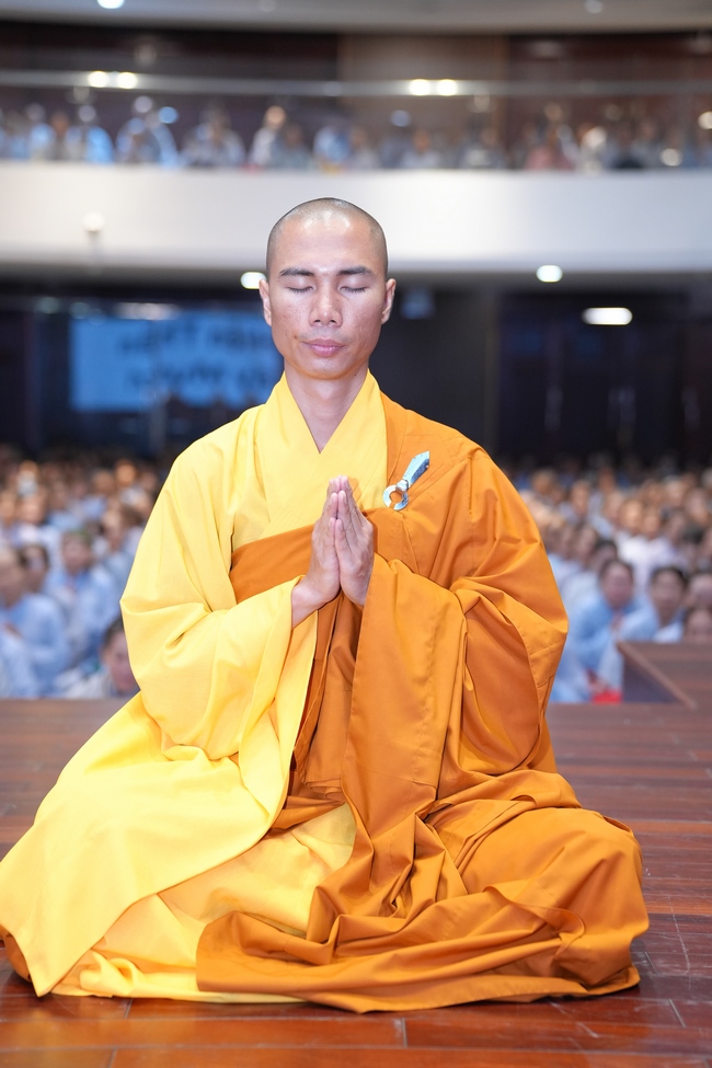 KHÓA TU NIỆM PHẬT MỘT NGÀY | CHÙA HOẰNG PHÁP.