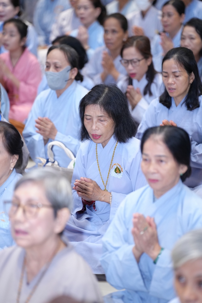KHÓA TU NIỆM PHẬT MỘT NGÀY | CHÙA HOẰNG PHÁP.