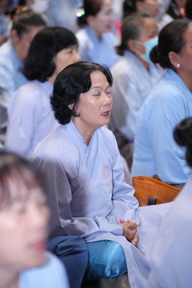 KHÓA TU NIỆM PHẬT MỘT NGÀY | CHÙA HOẰNG PHÁP.