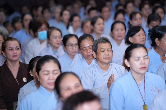 KHÓA TU NIỆM PHẬT MỘT NGÀY | CHÙA HOẰNG PHÁP.
