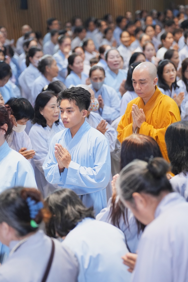 KHÓA TU NIỆM PHẬT MỘT NGÀY | CHÙA HOẰNG PHÁP.