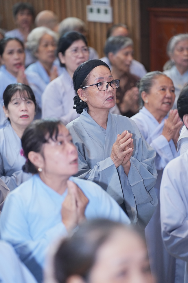 KHÓA TU NIỆM PHẬT MỘT NGÀY | CHÙA HOẰNG PHÁP.