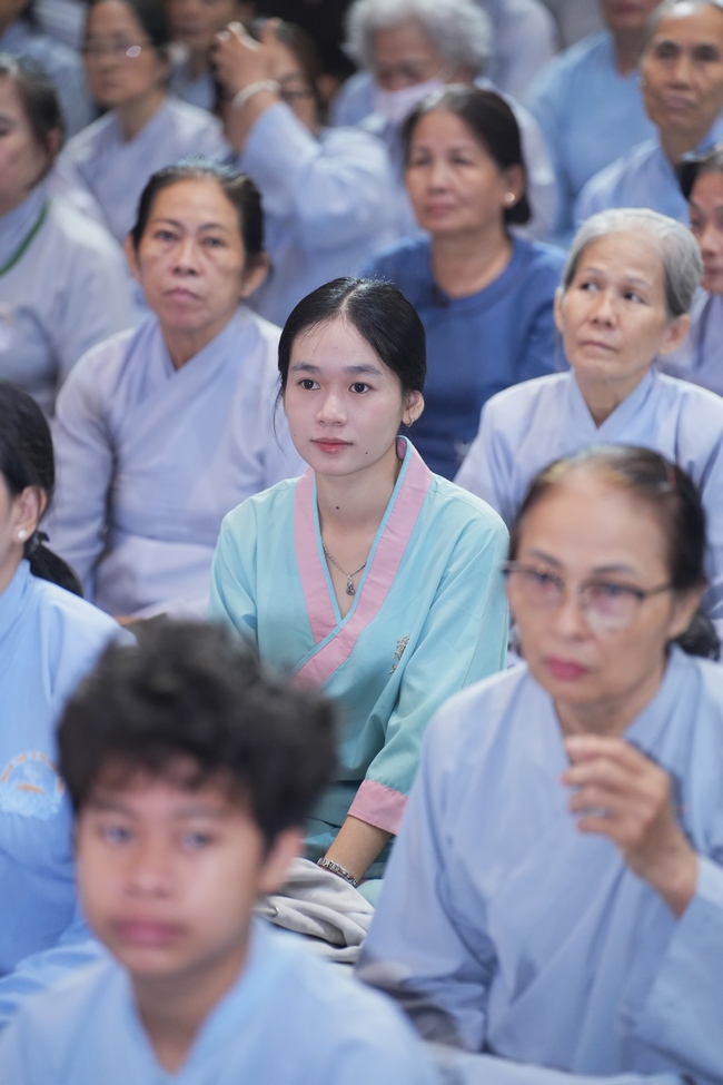 KHÓA TU NIỆM PHẬT MỘT NGÀY | CHÙA HOẰNG PHÁP.