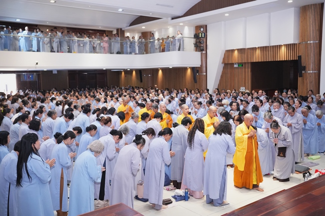 KHÓA TU NIỆM PHẬT MỘT NGÀY | CHÙA HOẰNG PHÁP.