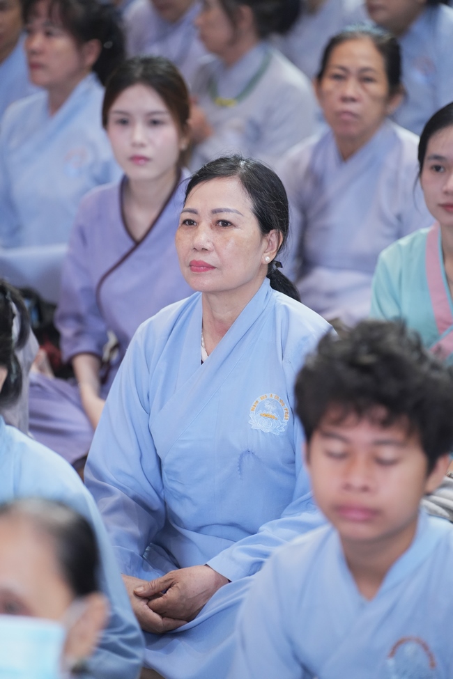 KHÓA TU NIỆM PHẬT MỘT NGÀY | CHÙA HOẰNG PHÁP.