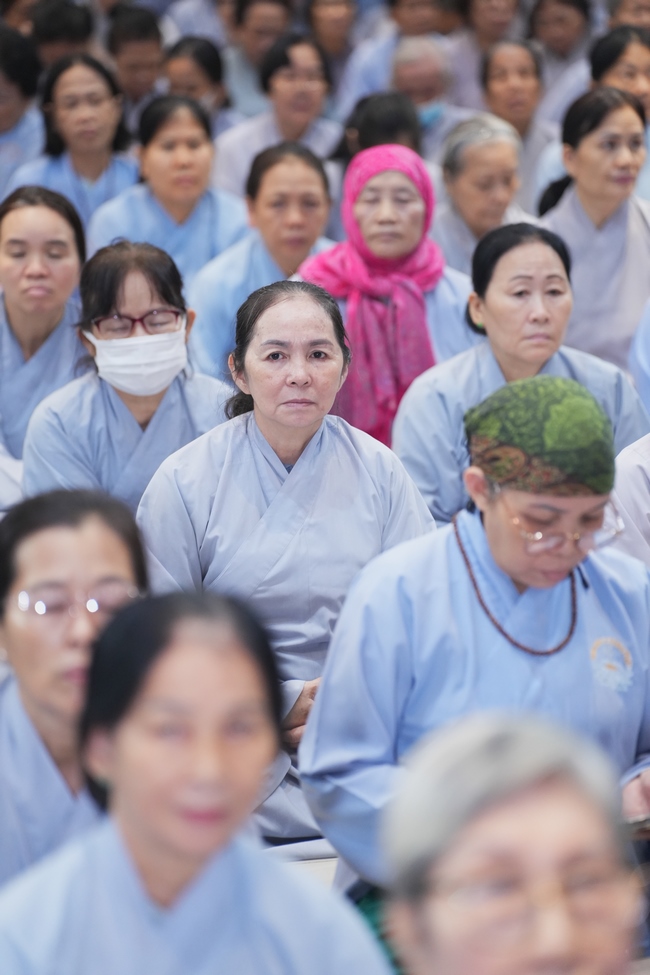 KHÓA TU NIỆM PHẬT MỘT NGÀY | CHÙA HOẰNG PHÁP.