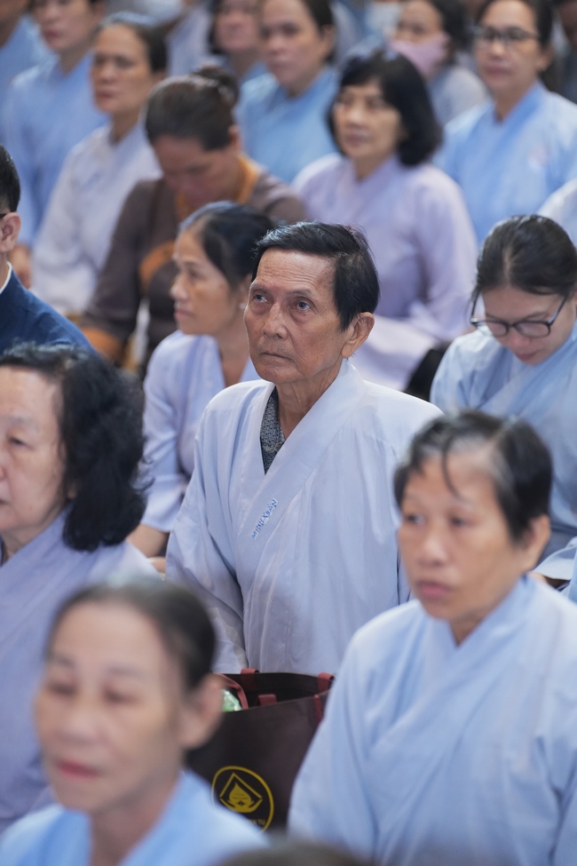KHÓA TU NIỆM PHẬT MỘT NGÀY | CHÙA HOẰNG PHÁP.