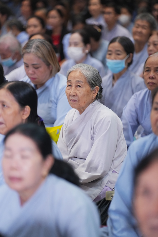 KHÓA TU NIỆM PHẬT MỘT NGÀY | CHÙA HOẰNG PHÁP.
