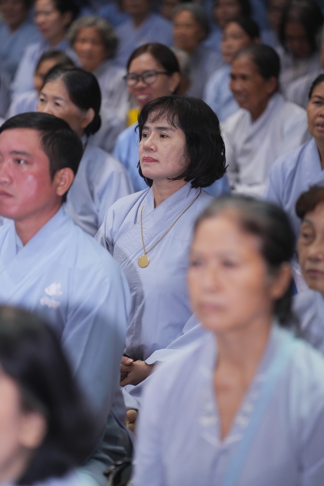 KHÓA TU NIỆM PHẬT MỘT NGÀY | CHÙA HOẰNG PHÁP.