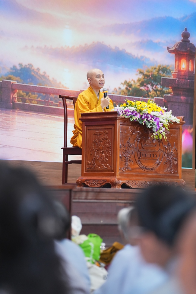 KHÓA TU NIỆM PHẬT MỘT NGÀY | CHÙA HOẰNG PHÁP.