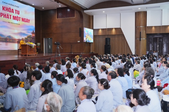 KHÓA TU NIỆM PHẬT MỘT NGÀY | CHÙA HOẰNG PHÁP.