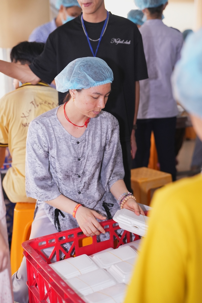 KHÓA TU NIỆM PHẬT MỘT NGÀY | CHÙA HOẰNG PHÁP.
