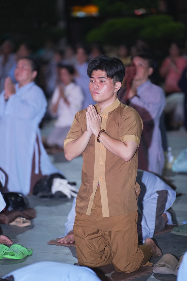 LỄ VÍA ĐỨC BỒ-TÁT QUÁN THẾ ÂM XUẤT GIA | CHÙA HOẰNG PHÁP.