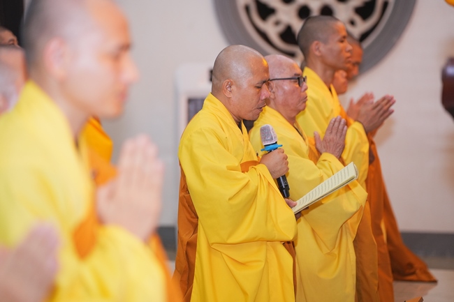 LỄ VÍA ĐỨC BỒ-TÁT QUÁN THẾ ÂM XUẤT GIA | CHÙA HOẰNG PHÁP.