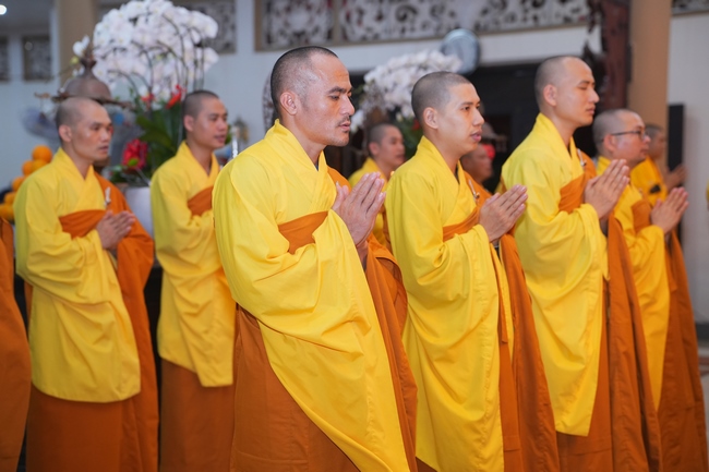 LỄ VÍA ĐỨC BỒ-TÁT QUÁN THẾ ÂM XUẤT GIA | CHÙA HOẰNG PHÁP.