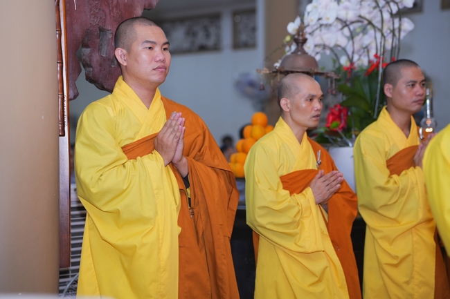 LỄ VÍA ĐỨC BỒ-TÁT QUÁN THẾ ÂM XUẤT GIA | CHÙA HOẰNG PHÁP.