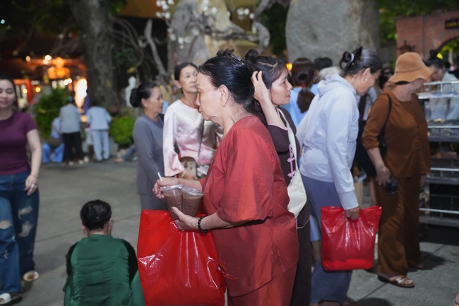 LỄ VÍA ĐỨC BỒ-TÁT QUÁN THẾ ÂM XUẤT GIA | CHÙA HOẰNG PHÁP.