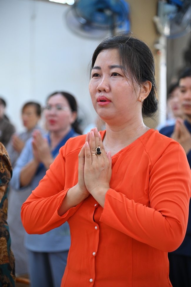 PHÓNG SINH TẠI BẾN PHÀ BÌNH MỸ.