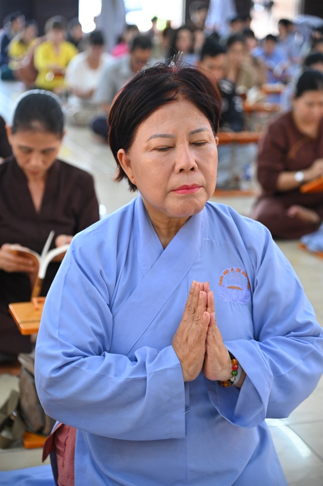 PHÓNG SINH TẠI BẾN PHÀ BÌNH MỸ.