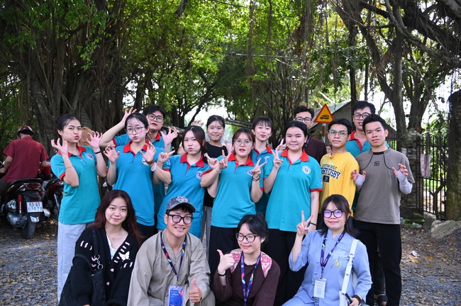 PHÓNG SINH TẠI BẾN PHÀ BÌNH MỸ.