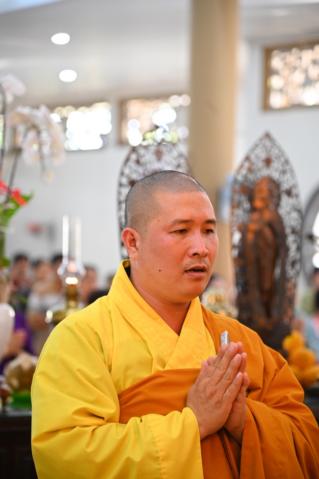 PHÓNG SINH TẠI BẾN PHÀ BÌNH MỸ.