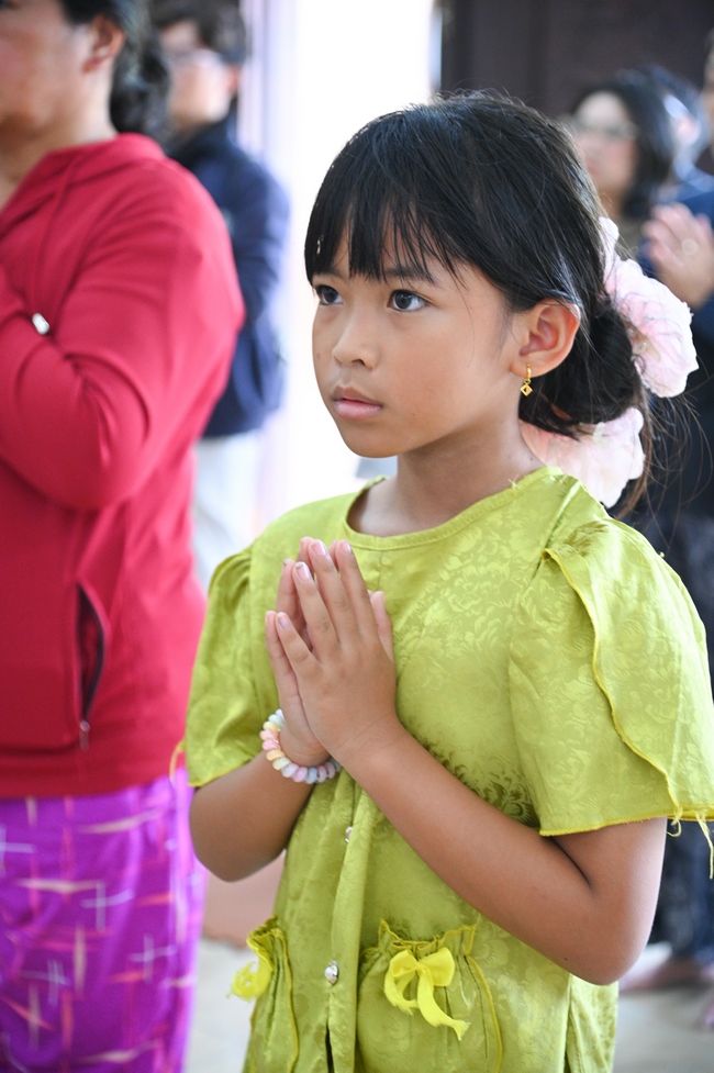 PHÓNG SINH TẠI BẾN PHÀ BÌNH MỸ.