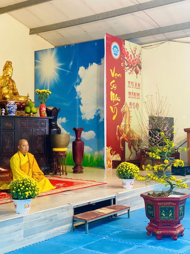 Chùa Đống Cao (Thanh Hóa) - Khoá tu cuối năm: Lễ tất niên và phát quà tết Bính Ngọ.